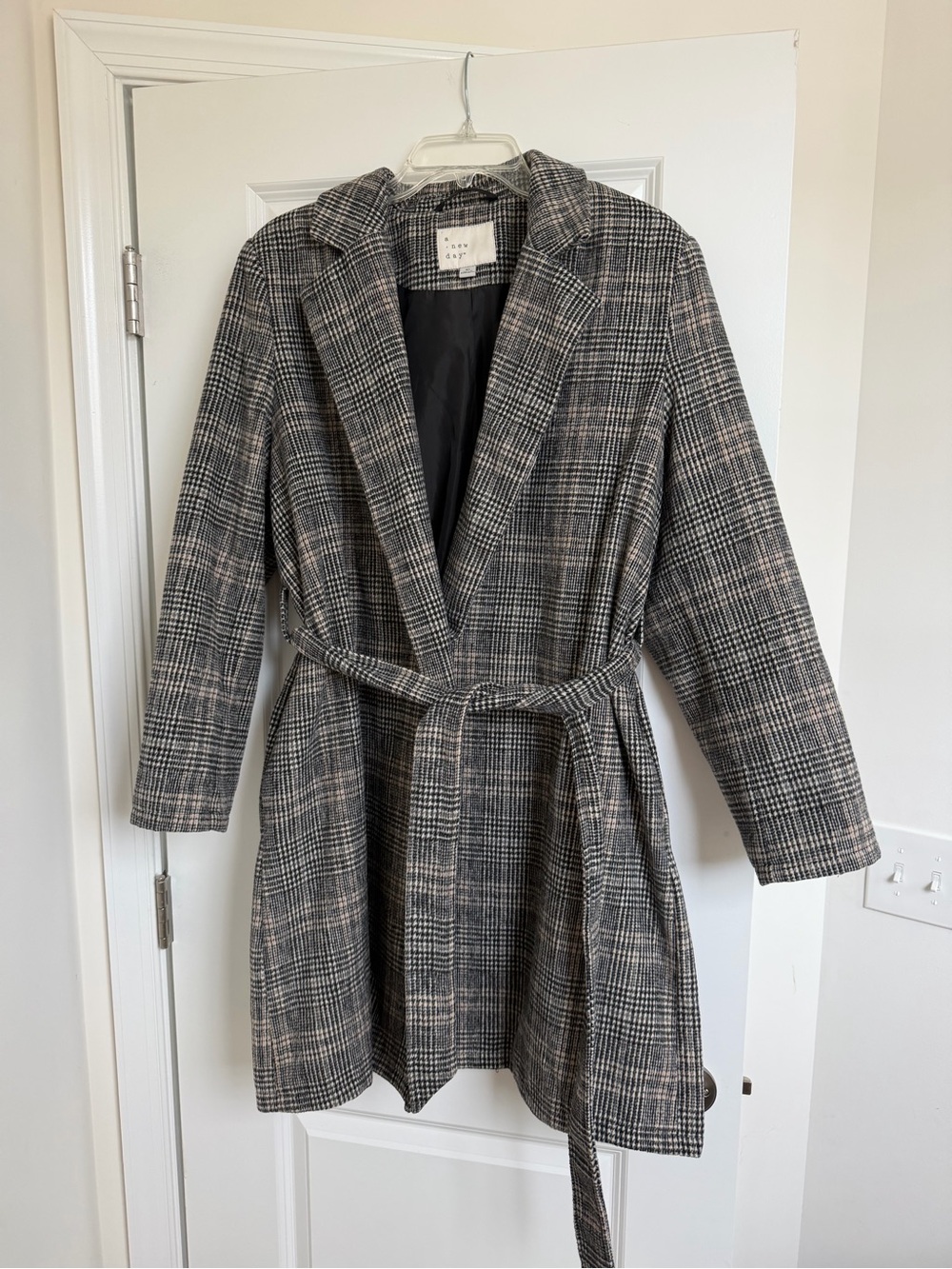 Plaid Belted Wool-Blend Coat - black and tan